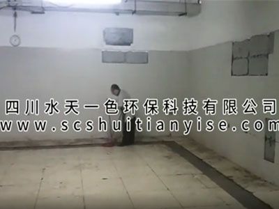 垃圾房清理视频